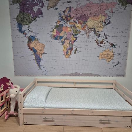 Apartamento De 3 Dormitorios 坎布里尔斯 外观 照片